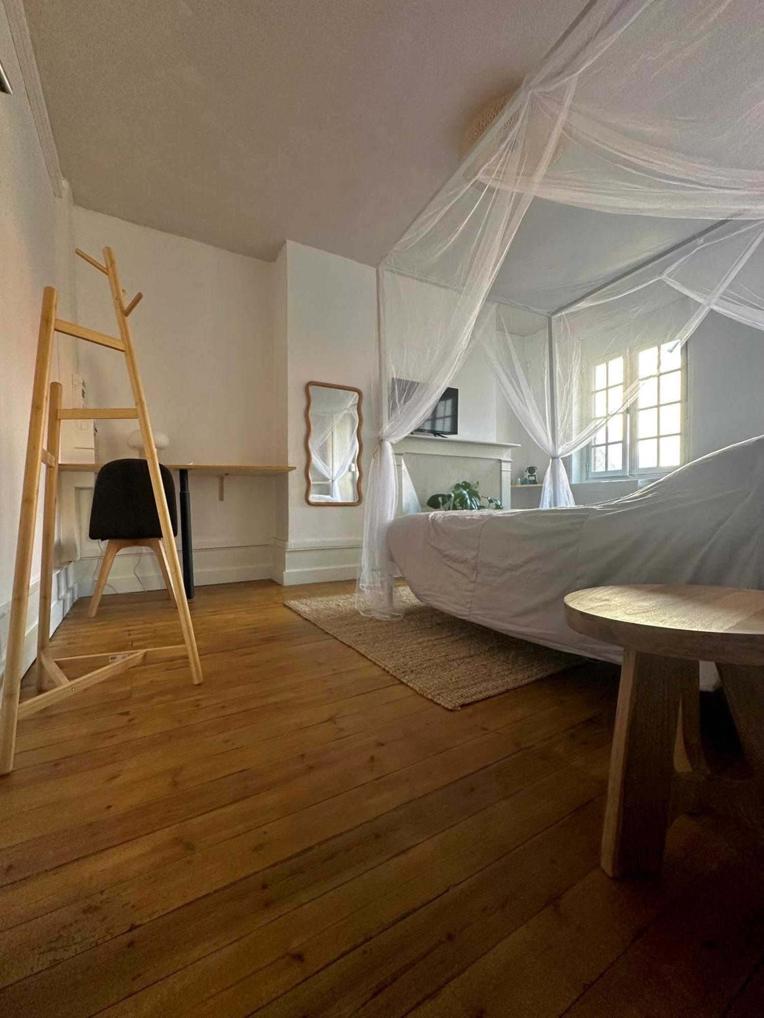 Le Reve Cosy, Equipe Apartment *